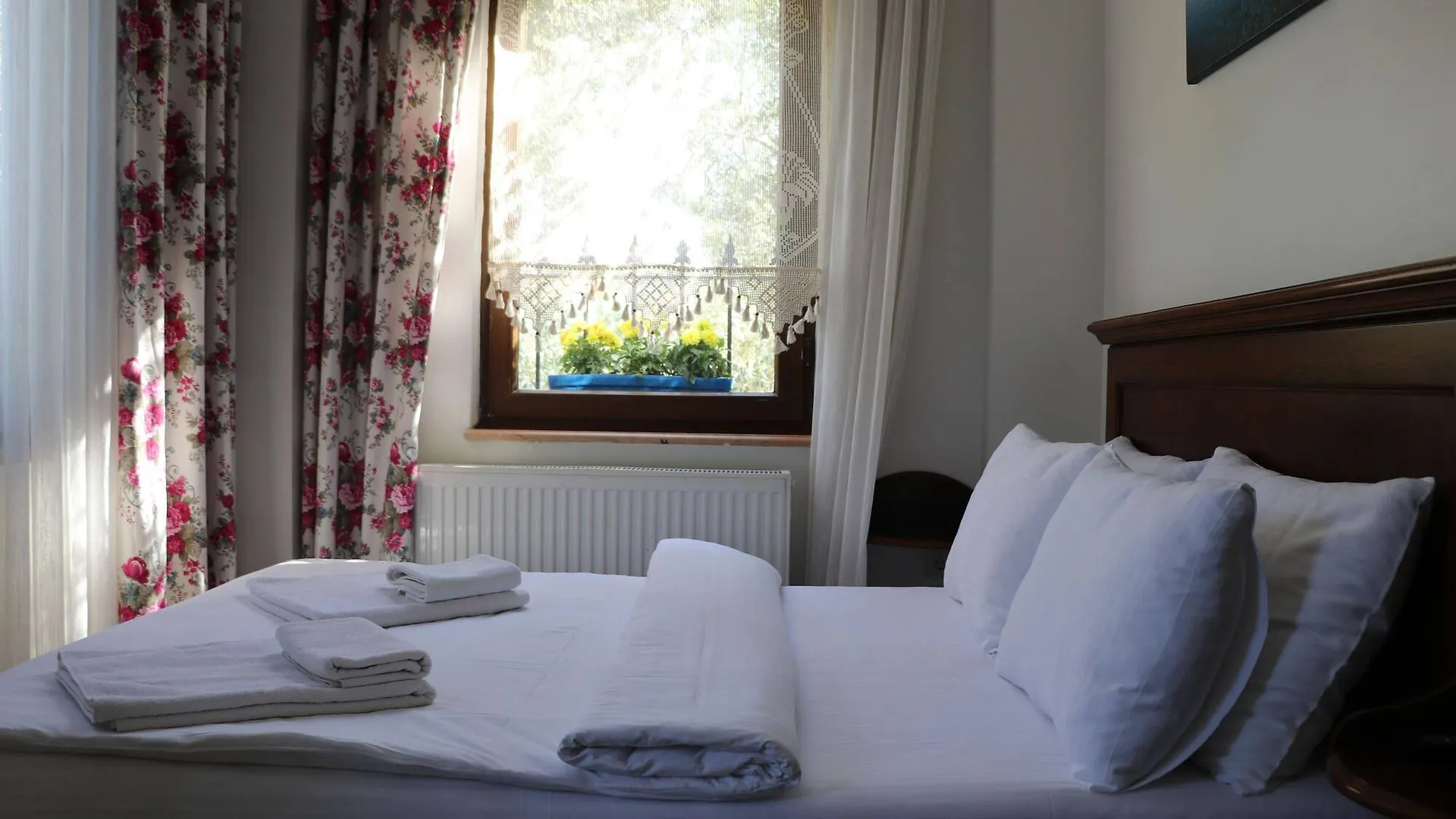 Cunda Nesos Pansiyon Hotel Ayvalik Guest house